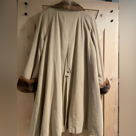 Marisa Minicucci Fur Trim Trench Coat Size 8 - Picture 5 of 12